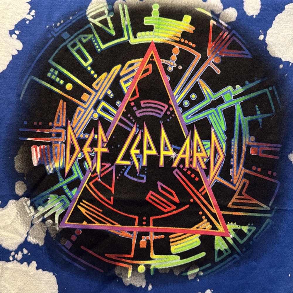 Def Leppard Blue and White Tie-Dye graphic band Tee